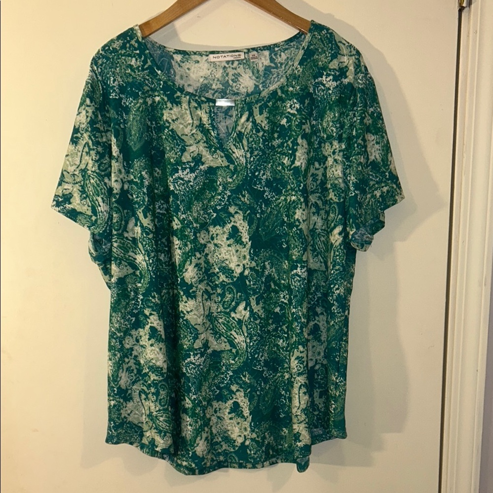 Notations Woman 2X Green Blouse with Relaxed Fit